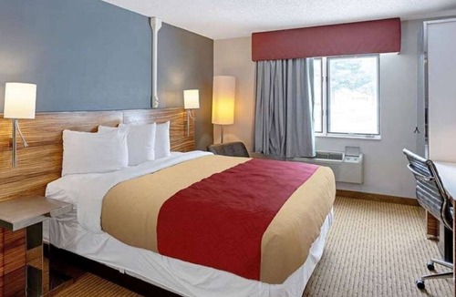 Clinton Apartment | Studio Available in Clinton, IA