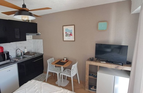 Cholet Apartment | Studio Avec Balcon Et Parking En Centre-ville