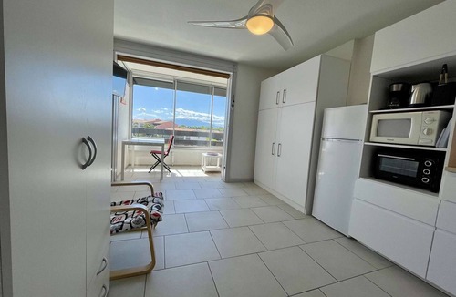 Saint-Cyprien Plage Apartment | Studio avec Coin Cabine, Piscine, Parking, près de la Plage