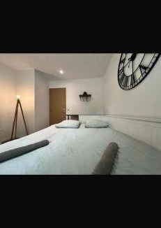 Charleville-Mezieres Apartment | Studio avec terrasse
