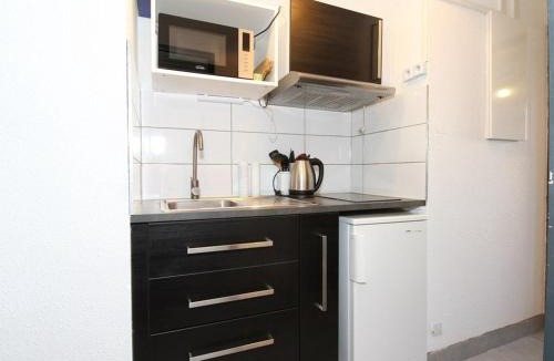 Balaruc-les-Bains Apartment | Studio avec jardinet, proche Thermes, Wi-Fi, clim - Balaruc-les-Bains - FR-1-553-120