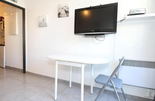 Balaruc-les-Bains Apartment | Studio avec jardinet, proche Thermes, Wi-Fi, clim - Balaruc-les-Bains - FR-1-553-120