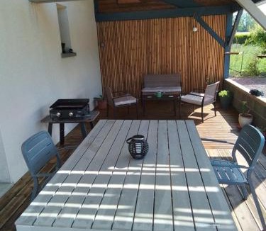 Mayet Apartment | Studio avec jardin