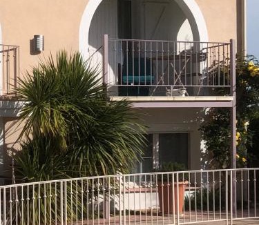 Montferrier-sur-Lez Apartment | Studio avec loggia, piscine et parking