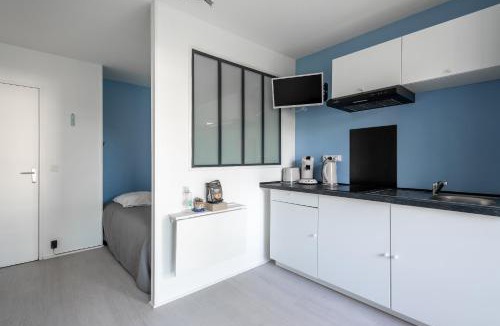 Courseulles-sur-Mer Apartment | Studio avec loggia - à 200m de la plage - Parking