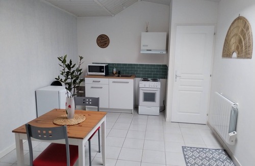 La Chevroliere House | Studio Avec Parking Privé