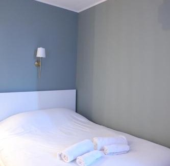 8th Arrondissement Apartment | Studio avec parking privé à 8 min du tram