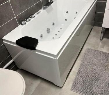 Equemauville Apartment | Studio avec piscine aux portes d’Honfleur