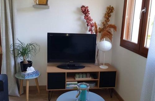 Jayat Apartment | studio avec terrasse au calme