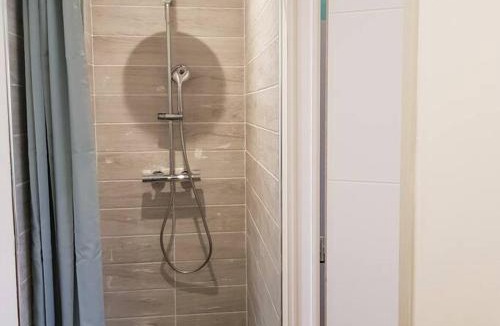 Jayat Apartment | studio avec terrasse au calme