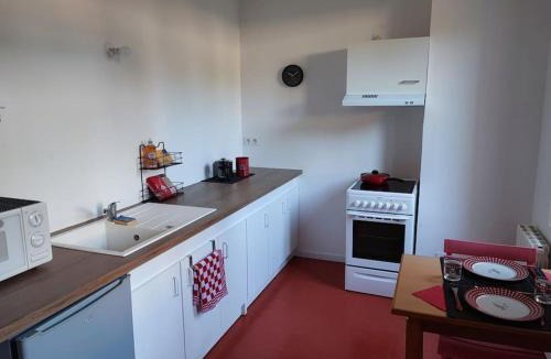 Joigny Apartment | Studio avec une cour.