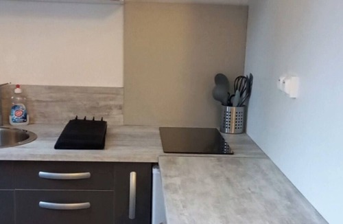 Chateau-Thierry Apartment | Studio Avenue de Champagne