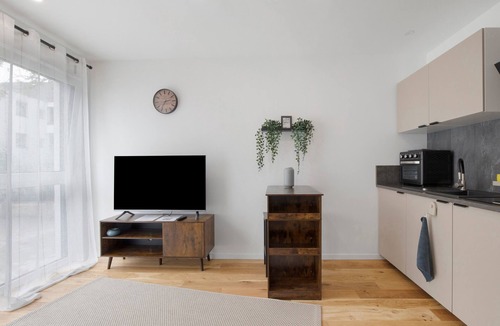 Hochzoll-Nord Apartment | Studio "Ay Homes 10" with Balcony and Wi-Fi