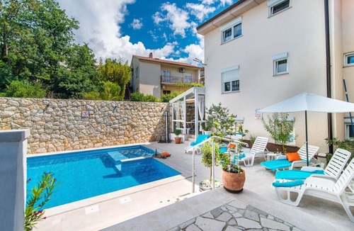 Novi Vinodolski Apartment | Studio B with shared pool and sea view