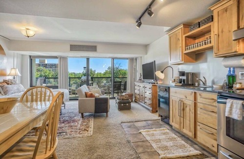 Central Colorado Springs Apartment | Studio balcony w bbq in Citywalk DT Lofts Colorado