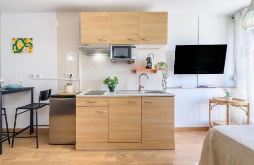 La Pineda Apartment | Studio Beach La Pineda by Interhome