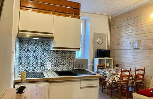 Aix-les-Bains City Center Apartment | Studio Beau site