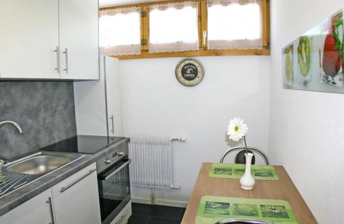 Graechen Apartment | Studio Bergfink Dachgeschoss-2 by Interhome