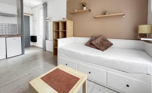 Saintes Apartment | Studio Bien placé Centre Historique de Saintes