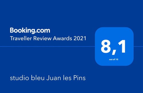 Juan-les-Pins Apartment | studio bleu Juan les Pins