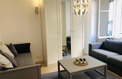 Quartier de l'Ecole-Militaire Apartment | studio Bon Marché Paris 7eme