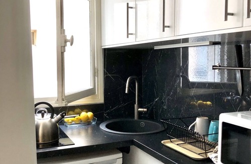 Quartier de l'Ecole-Militaire Apartment | studio Bon Marché Paris 7eme