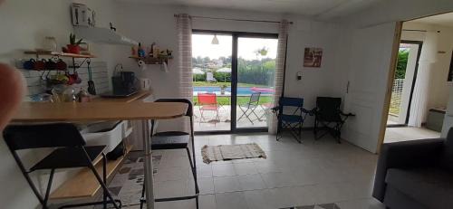 Bourg-Saint-Bernard Apartment | Studio Bonne Nuit