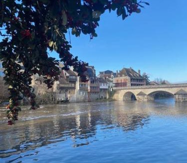 Argenton-sur-Creuse Apartment | Studio bord de Creuse