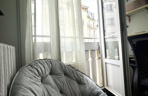 Prince–Marmottan Apartment | Studio Boulogne Billancourt Nord