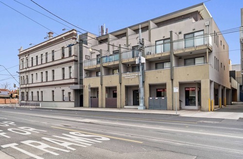 Brunswick West Apartment | Studio Brunswick Rd | Free Parking | 10 min to CBD