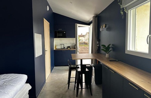 Braud-et-Saint-Louis Apartment | Studio Céleste - Clim - Parking gratuit - Proche CNPE Blayais