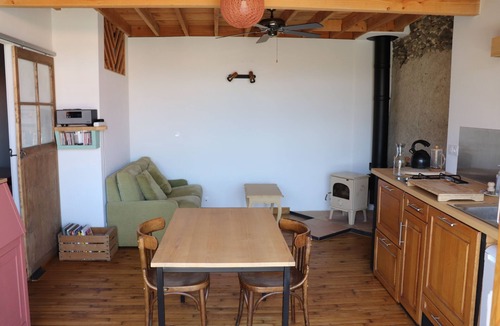 Saint-Laurent-de-Neste Apartment | Studio Cosy + Balcon Avec vue sur les Pyrénées !