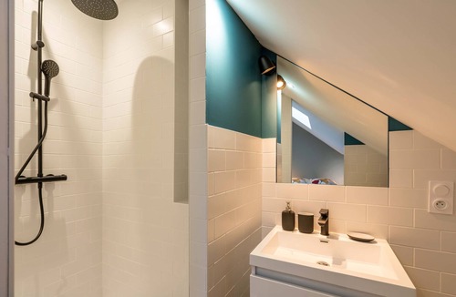 La Roche-sur-Yon Apartment | Studio C, in the center of town, cosy and warm.