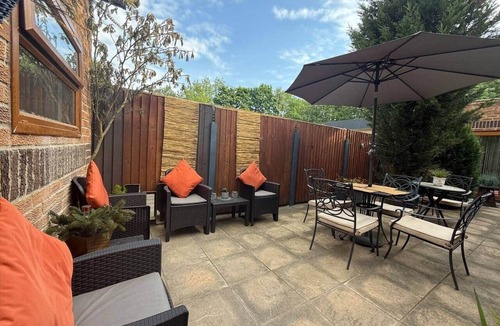 West Bridgford House | Studio C - Newly renovated private 1 bed studio