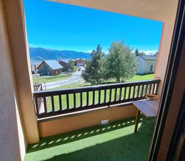 Font-Romeu-Odeillo-Via Apartment | Studio cabine 4 couchages, vue face aux montagnes
