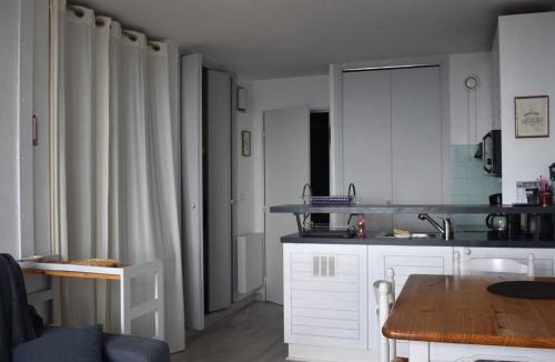 Font-Romeu-Odeillo-Via Apartment | Studio Cabine 4 Pers - Sud & Vue Montagne - FR-1-580-117