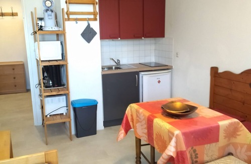 Prapoutel Apartment | Studio cabin 4 pers., ski-in ski-out, valley view