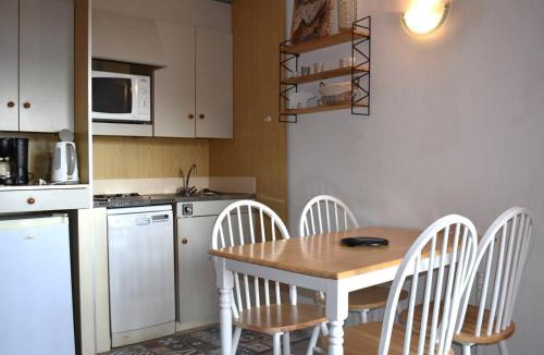 Font-Romeu-Odeillo-Via Apartment | Studio cabine au centre de Font Romeu avec parking - FR-1-580-88