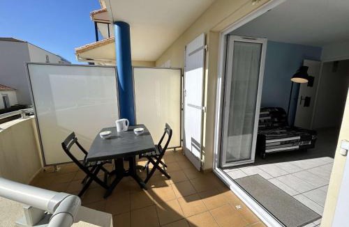 Saint-Hilaire-de-Riez Apartment | Studio cabine 3/4 couchages avec balcon et parking à Saint-Hilaire-de-Riez - FR-1-224C-293