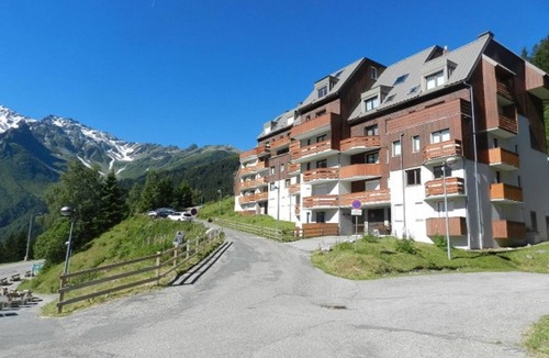 Le Pleynet Apartment | Studio cabin 100m from slopes - Balcony - Ski locker