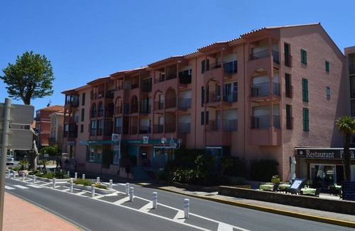Banyuls-sur-Mer Apartment | Studio cabin 4 pers, near beach, street and mountain view