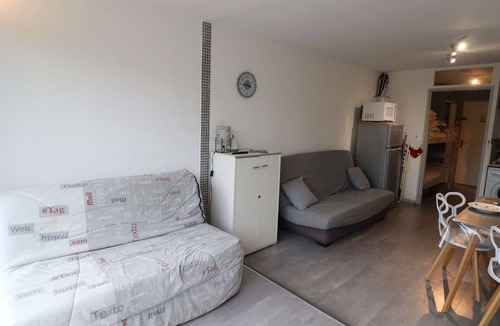 Le Grau-Du-Roi Apartment | Studio Cabin 4 people Ground floor swimming pools near sea, shops