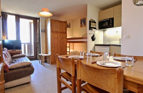 Chamrousse Apartment | Studio cabin 4 places at the foot of the slopes, valley view