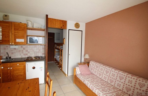 Auris Apartment | Studio cabin 4 ppl, 400m to slopes, parking, pets allowed