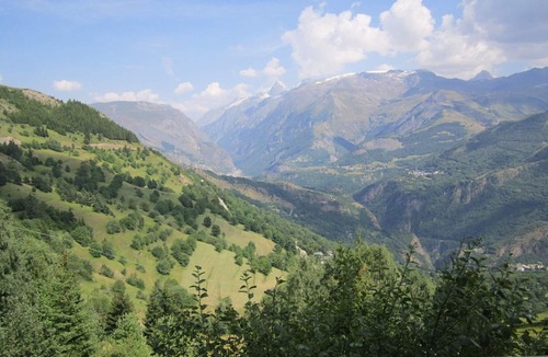 Auris Apartment | Studio cabin 4 ppl, 400m to slopes, parking, pets allowed