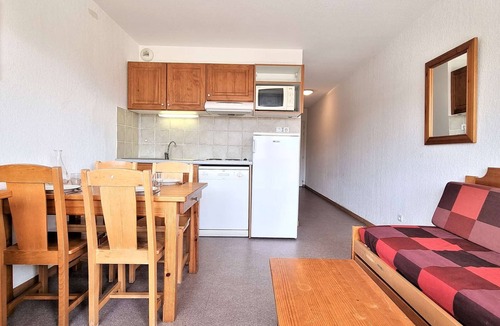 Saint-Etienne-en-Devoluy Apartment | Studio Cabin 4 ppl - Near Slopes & Shops