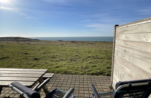 Wimereux Apartment | Studio cabin (45) - sea view & WIFI - Fully renovated
