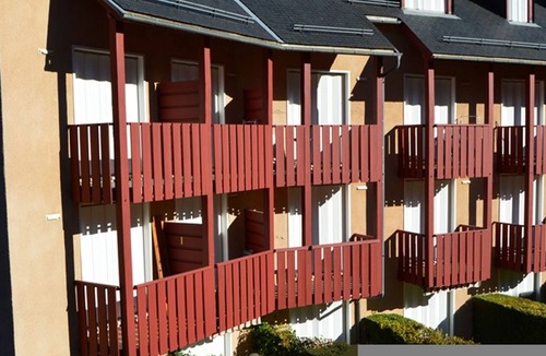 Esquieze-Sere Apartment | Studio cabin for 2 with parking in Esquièze-Sère