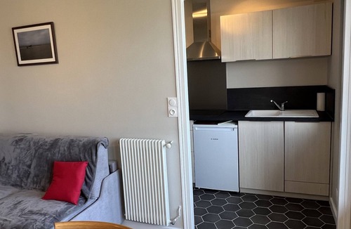 Le Home Apartment | Studio cabin with parking near the beach