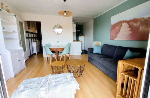 Sainte-Cecile-Plage Apartment | Studio cabin, sleeps 4, on the Sainte Cécile esplanade